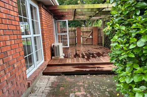 Photo of property in 18 Geraldo Place, Russley, Christchurch, 8042