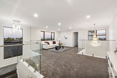Photo of property in 1 Tirohanga Crescent, Stanmore Bay, Whangaparaoa, 0932
