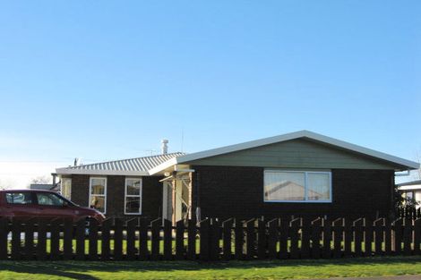 Photo of property in 1 Calder Place, Winton, 9720