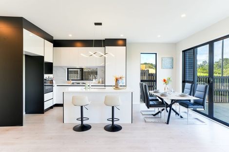 Photo of property in 37 Horokaka Street, Massey, 0614