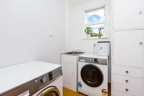 Photo of property in 7 Raukawa Grove, Trentham, Upper Hutt, 5018