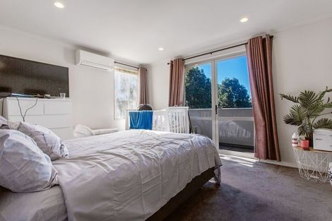 Photo of property in 30 Bruce Pulman Drive, Takanini, 2112