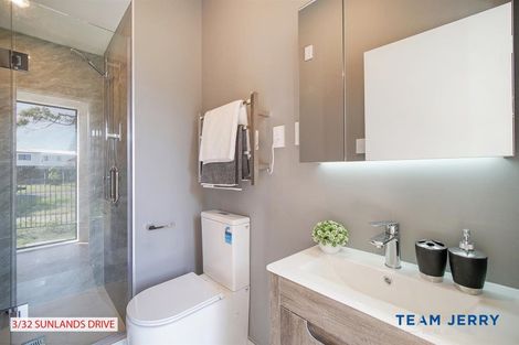 Photo of property in 3/32 Sunlands Drive, Manurewa, Auckland, 2102