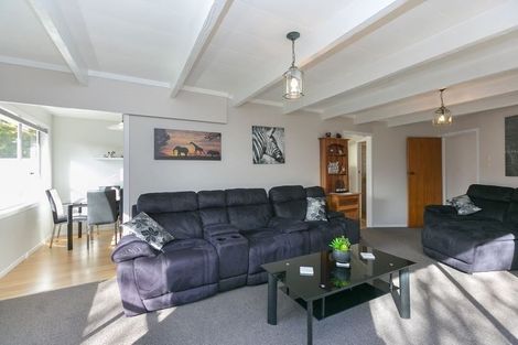 Photo of property in 5a Marina Grove, Frankleigh Park, New Plymouth, 4310