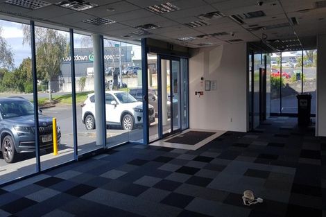 Photo of property in 2/4 Meadowland Drive, Somerville, Auckland, 2014