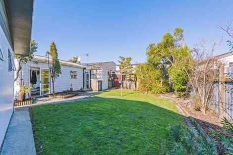 Photo of property in 38 Acacia Street, Kelvin Grove, Palmerston North, 4414