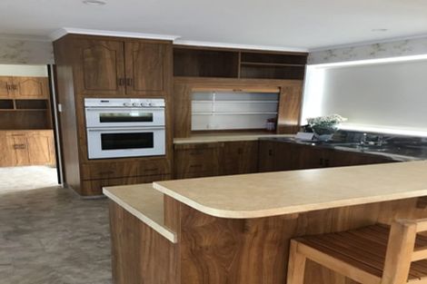 Photo of property in 6 Chester Crescent, West End, Palmerston North, 4410