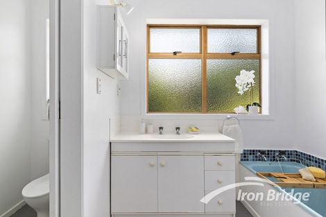 Photo of property in 1/34 Heathcote Road, Castor Bay, Auckland, 0620