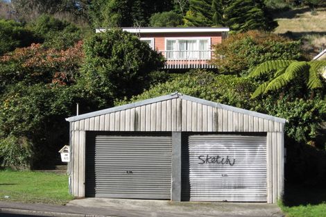 Photo of property in 60 Newlands Road, Newlands, Wellington, 6037