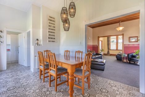 Photo of property in 210 Lascelles Street, Saint Leonards, Hastings, 4120