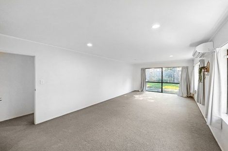 Photo of property in 1/5 Saint Leger Crescent, Huntington Park, Auckland, 2013