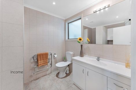 Photo of property in 57a Mellons Bay Road, Mellons Bay, Auckland, 2014