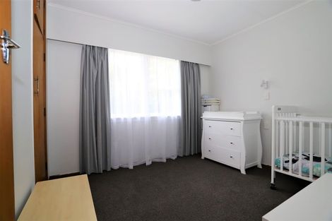 Photo of property in 8 Fyson Place, Hawera, 4610