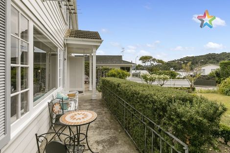 Photo of property in 4a Taumaru Avenue, Lowry Bay, Lower Hutt, 5013