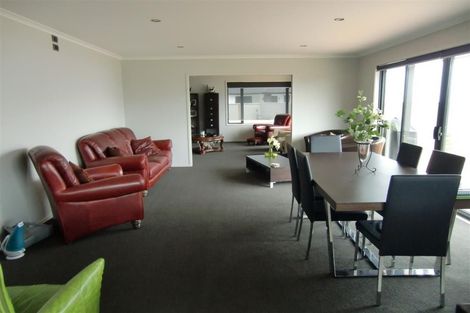 Photo of property in 51 Alberta Road, Glen Avon, New Plymouth, 4312