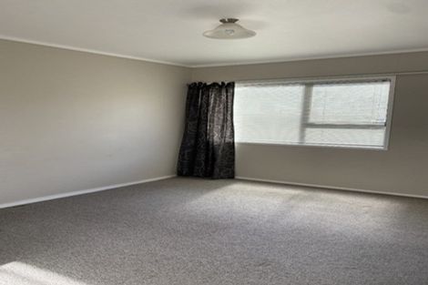 Photo of property in 2/86 Howe Street, Howick, Auckland, 2014