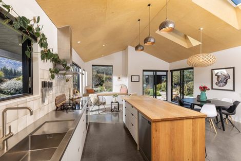 Photo of property in 5 Loach Road, Hawea Flat, Wanaka, 9382