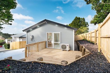 Photo of property in 18a Kearney Place, Massey, Auckland, 0614