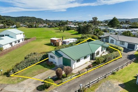 Photo of property in 124a Avalon Place, Whangamata, 3620