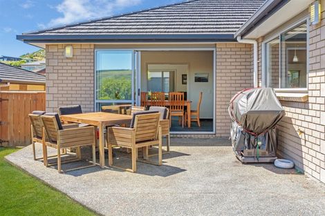 Photo of property in 31 Paparoa Crescent, Aotea, Porirua, 5024