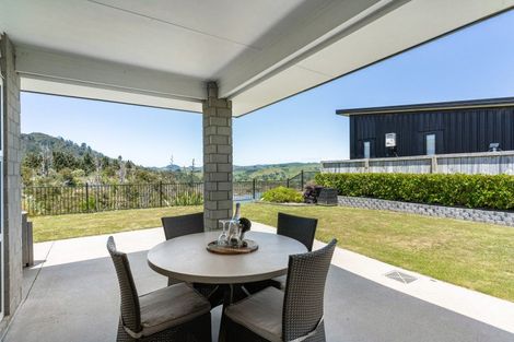 Photo of property in 17 Manatu Close, Whangamata, 3691