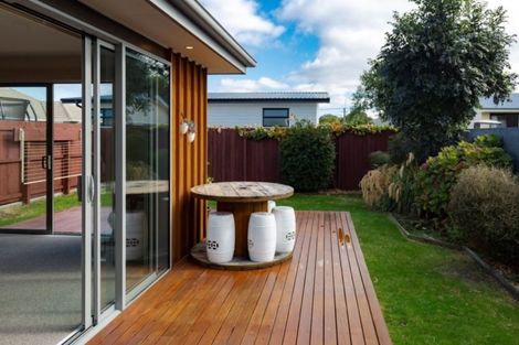 Photo of property in 9a Bideford Place, Dallington, Christchurch, 8061