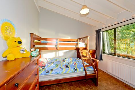 Photo of property in 166 Opanuku Road, Henderson Valley, Auckland, 0612