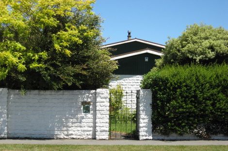 Photo of property in 429 Avonhead Road, Avonhead, Christchurch, 8042