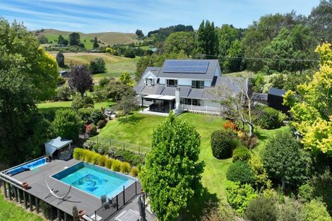 Photo of property in 2 Lees Pakaraka Road, Te Ore Ore, Masterton, 5886