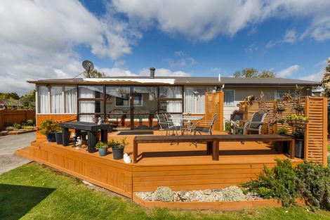 Photo of property in 12 Humphries Place, Awapuni, Palmerston North, 4412