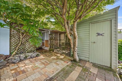Photo of property in 25 Lowtherhurst Road, Massey, Auckland, 0614