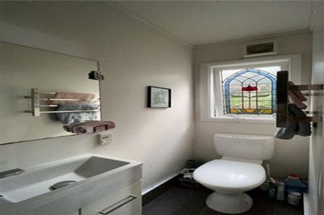 Photo of property in 4 Rangiora Avenue, Kaiwharawhara, Wellington, 6035