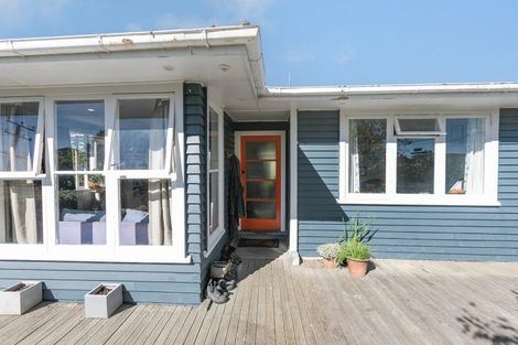 Photo of property in 30 Bibby Street, Waipawa, 4210