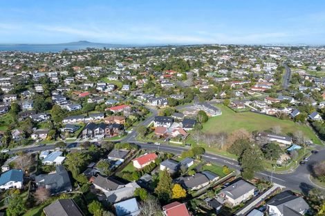 Photo of property in 108 Oaktree Avenue, Browns Bay, Auckland, 0630
