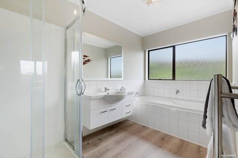 Photo of property in 17 Amante Crescent, Mairangi Bay, Auckland, 0630