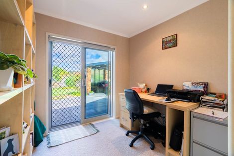 Photo of property in 21 Parker Road, Huntly, 3771