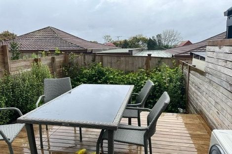 Photo of property in 4/60 Highland Drive, Highland Park, Auckland, 2010