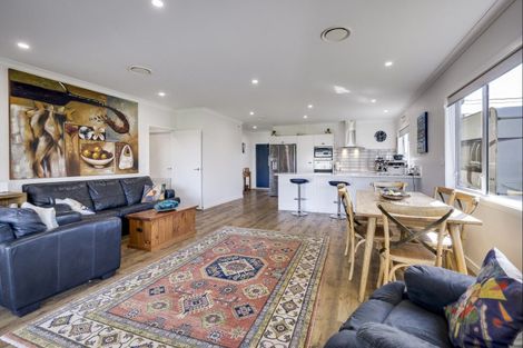 Photo of property in 54 Eriksen Road, Te Awa, Napier, 4110