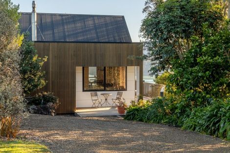 Photo of property in 4 James Drive, Diamond Harbour, Lyttelton, 8971