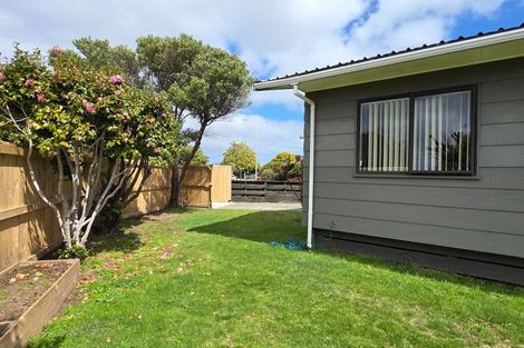Photo of property in 14 Campbell Avenue, Paraparaumu, 5032