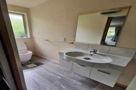 Photo of property in 32 Springbank Street, Bryndwr, Christchurch, 8053