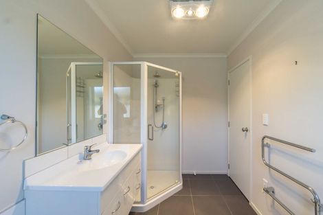 Photo of property in 27 Whitney Place, Rototuna North, Hamilton, 3210