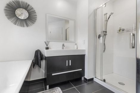 Photo of property in 1/7 Mirabell Place, Golflands, Auckland, 2013