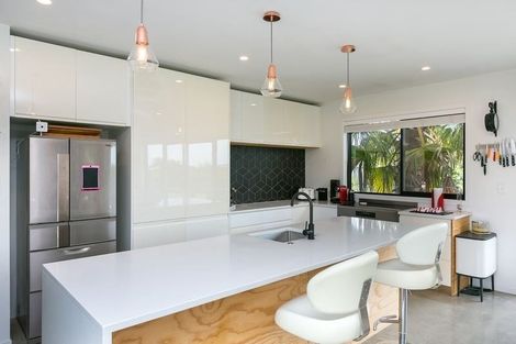 Photo of property in 9 Keene Drive, Bell Block, New Plymouth, 4312