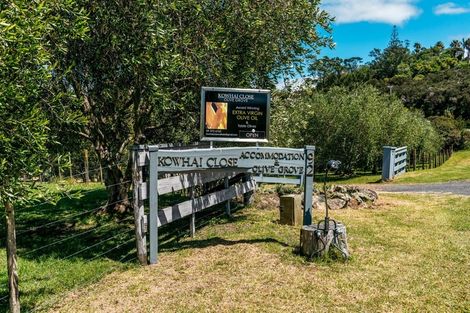Photo of property in 92 Nick Johnstone Drive, Waiheke Island, 1971