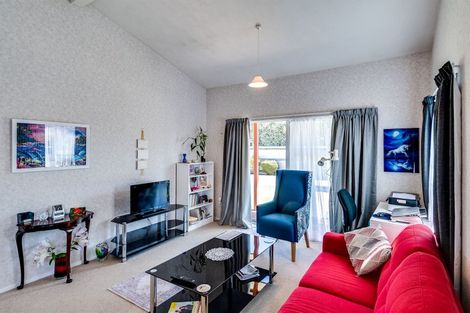 Photo of property in 2/80 Guppy Road, Greenmeadows, Napier, 4112