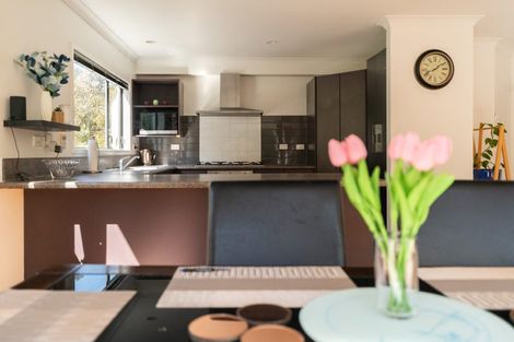 Photo of property in 4 Gifford Grove, Churton Park, Wellington, 6037