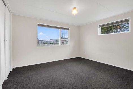 Photo of property in 5 Oturi Road, Waverley, 4510