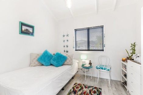 Photo of property in 1 Fantail Court, Orewa, 0931