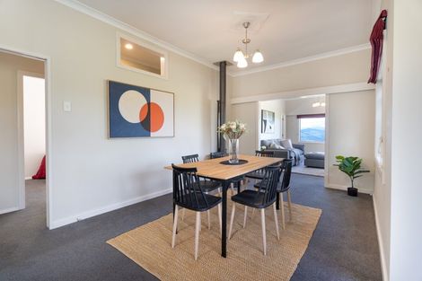 Photo of property in 34 Poto Road, Normandale, Lower Hutt, 5010